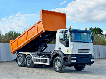 Xe ben IVECO Trakker