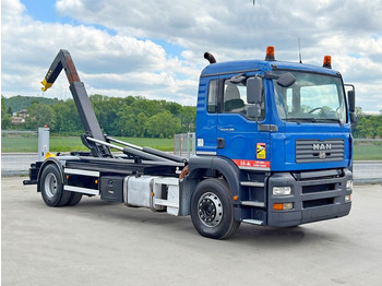 Xe tải nâng móc MAN TGA 18.310
