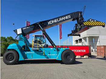 Xe tiếp cận xếp chồng KONECRANES