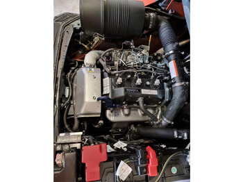 Xe nâng diesel TOYOTA