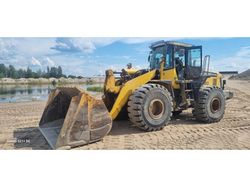 Máy xúc lật bánh lốp KOMATSU WA480