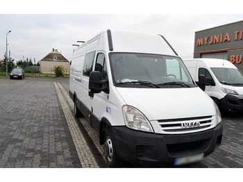 Xe bus mini IVECO Daily