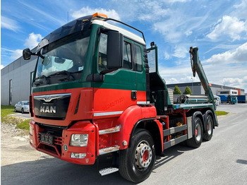 Xe tải chở thùng nhỏ MAN TGS 26.400