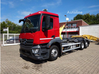 Xe tải nâng móc MERCEDES-BENZ Antos 2532