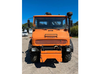 Máy xới đất vườn Mercedes-Benz UNIMOG: hình 4