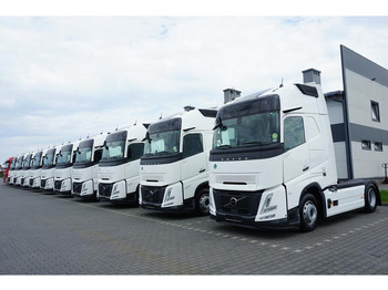 Xe đầu kéo VOLVO FH