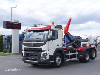 Xe tải nâng móc VOLVO FMX 450