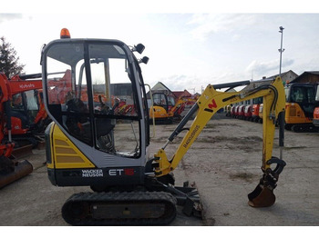 Máy xúc mini WACKER