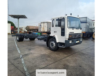 Xe tải khung gầm VOLVO FL