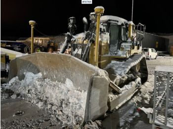 Máy ủi CATERPILLAR D6T
