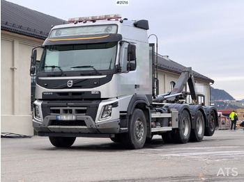 Xe tải nâng móc VOLVO FMX 540
