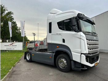 Xe đầu kéo IVECO
