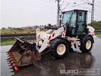 Máy xúc lật bánh lốp CATERPILLAR 908M