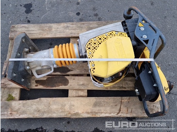 Máy nhựa đường BOMAG