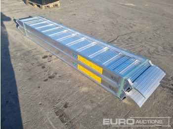 Đường dốc di động mới Unused 148.30L Aluminium Loading Rampes (2 of) 9000kg Capacity, 3000mm Length: hình 2
