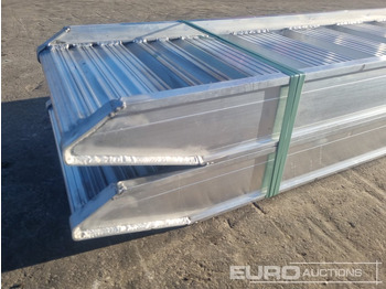 Đường dốc di động mới Unused 148.30L Aluminium Loading Rampes (2 of) 9000kg Capacity, 3000mm Length: hình 5