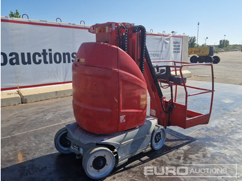 Nền bục trên không JLG