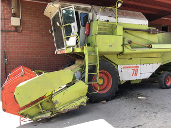 Máy gặt đập CLAAS Dominator
