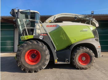 Máy gặt CLAAS Jaguar 950