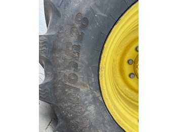 Máy cày John Deere 6210 R: hình 4