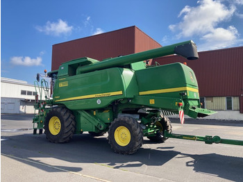 Máy gặt đập JOHN DEERE T660