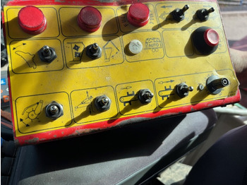 Xe kéo tự chất hàng Pöttinger Silo Profi 3: hình 2 Xe kéo tự chất hàng Pöttinger Silo Profi 3: hình 2