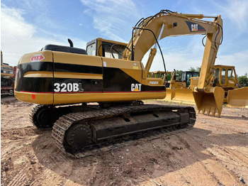 Máy xúc bánh xích CATERPILLAR 320B
