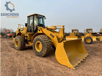 Máy xúc lật bánh lốp CATERPILLAR 950H