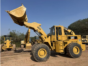 Máy xúc lật bánh lốp CATERPILLAR 966D