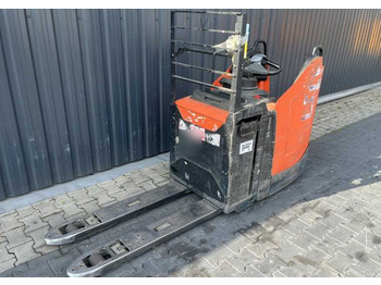 Xe tải nâng pallet BT
