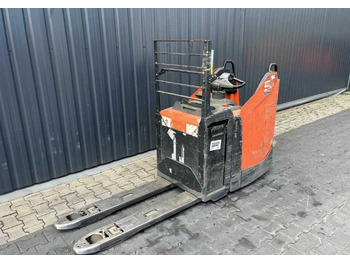 Xe tải nâng pallet BT
