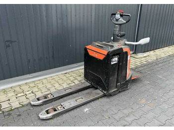 Xe tải nâng pallet BT