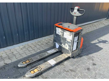Xe tải nâng pallet BT