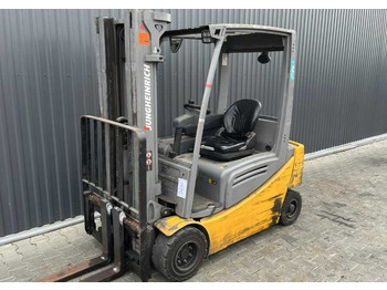 Xe nâng điện JUNGHEINRICH EFG