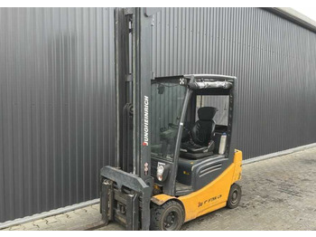 Xe nâng điện JUNGHEINRICH EFG