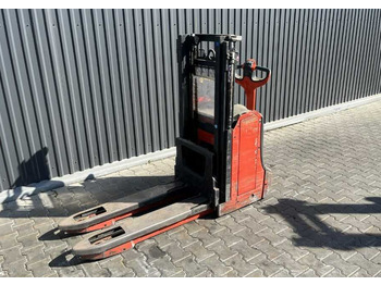 Máy xếp chồng LINDE