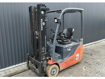 Xe nâng điện TOYOTA