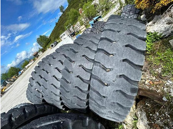 Lốp và vành Bridgestone 30.00R51: hình 3