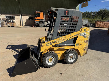 Máy xúc lật đa năng GEHL