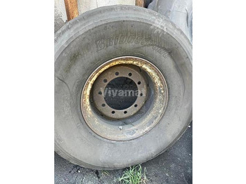 Lốp và vành BRIDGESTONE