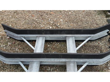 Thiết bị xới đất