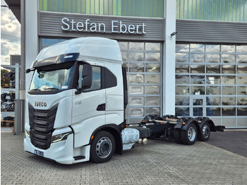 Xe tải khung gầm IVECO S-WAY
