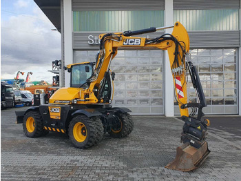 Máy xúc bánh lốp JCB