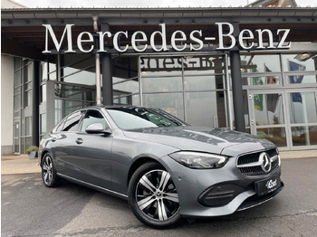 Sedan MERCEDES-BENZ