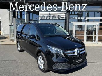 Xe van chở khách MERCEDES-BENZ