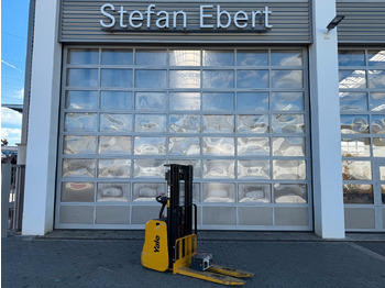 Máy xếp chồng YALE