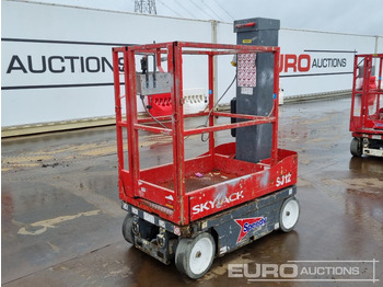 Nền bục trên không SKYJACK