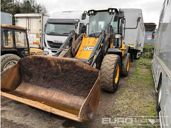 Máy xúc lật bánh lốp JCB 417