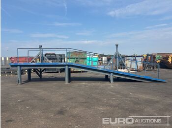 Đường dốc di động 30' x 8' Loading Ramp: hình 2 Đường dốc di động 30' x 8' Loading Ramp: hình 2