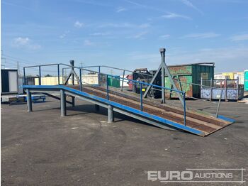Đường dốc di động 30' x 8' Loading Ramp: hình 3 Đường dốc di động 30' x 8' Loading Ramp: hình 3